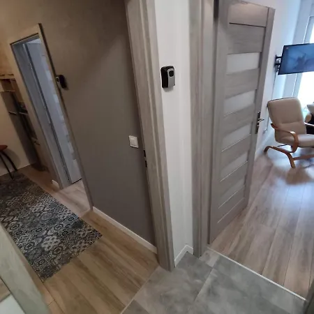 1120 Smialego 41 - Tanie W Apartamencie - Samodzielne Zameldowanie - Self Check In דירה פוזנן